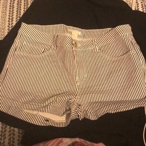 H&M black and white striped shorts